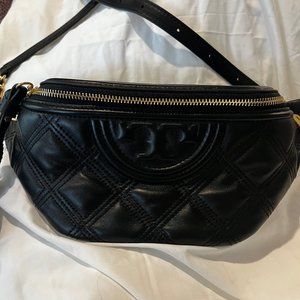 Fannie Pack Tori Burch Black with belt